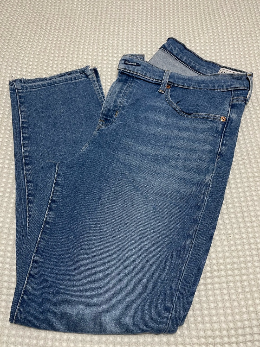 GAP - Classic Blue Women's Jeans with Split Hem